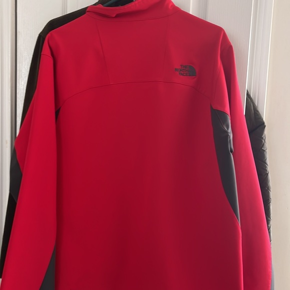 North Face men's lightweight jacket - Picture 2 of 9